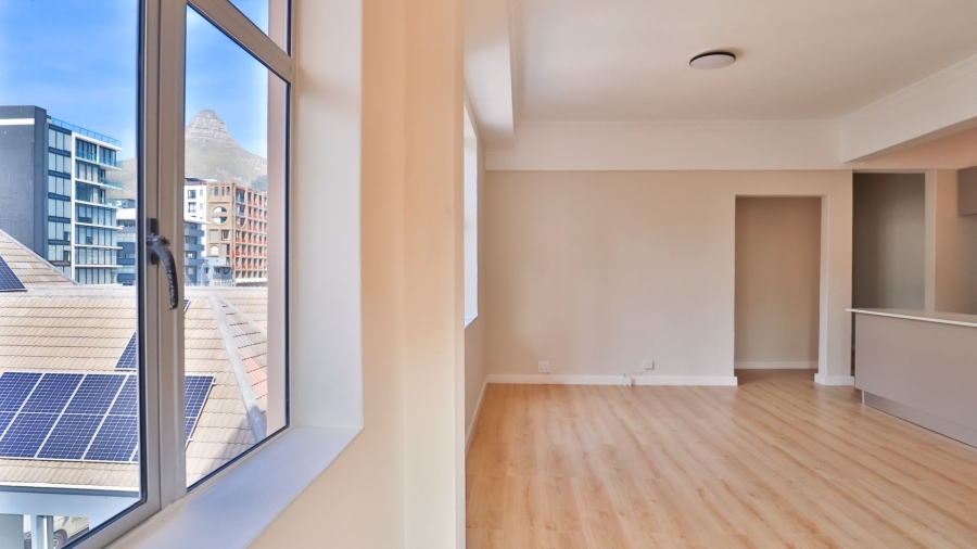 2 Bedroom Property for Sale in Sea Point Western Cape